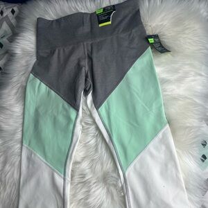 NWT Xersion Mint Green, Grey and White Capri Legging Size Medium